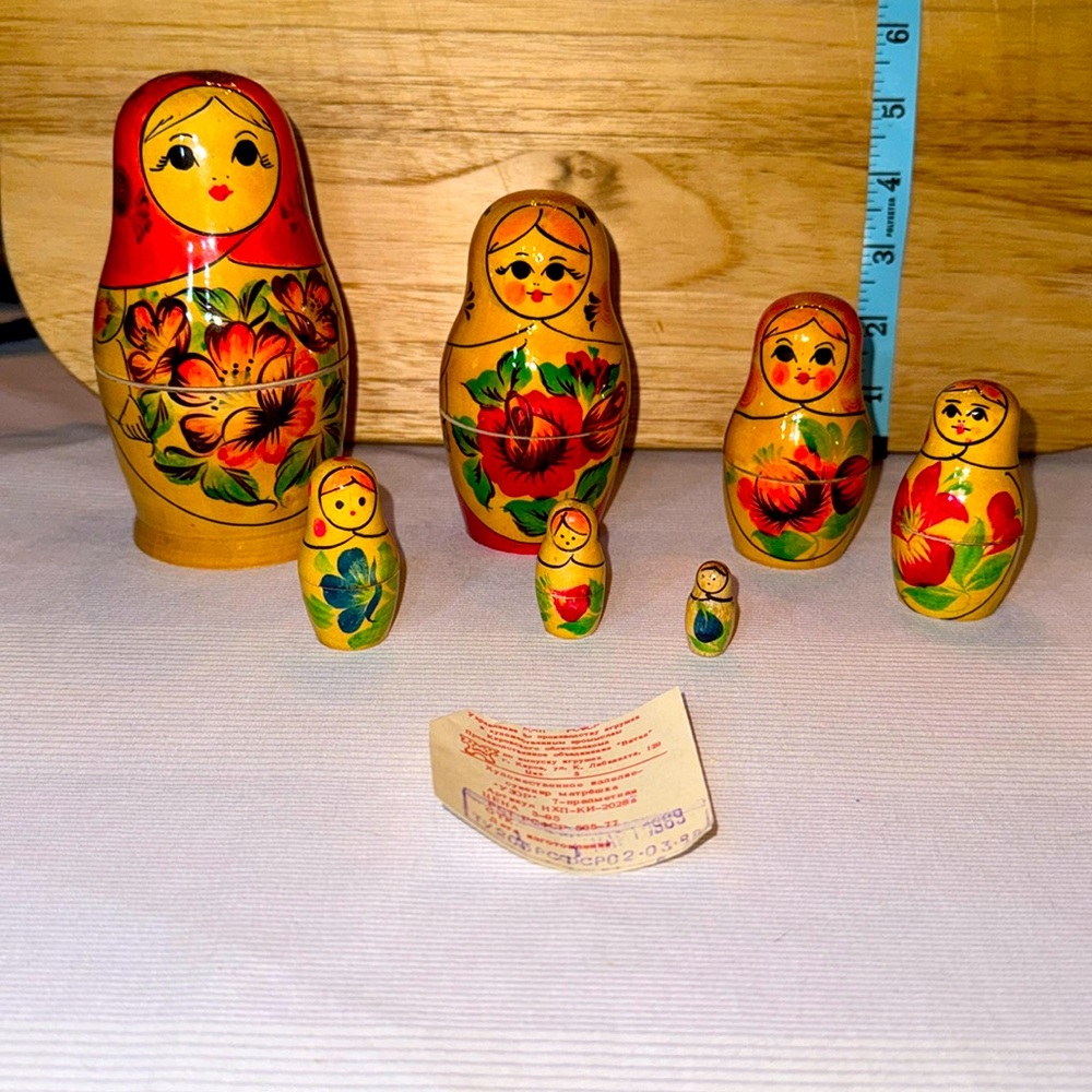 🐈⬛ Vintage Russian Matryoshka Nesting Dolls Set of 7